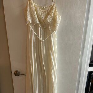 Beautiful sexy long nitegown - pleated with lace bodice